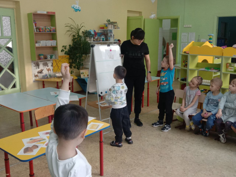 ФЭМП с использованием лого-робота "Пчелка".